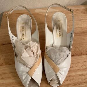 Vintage Bruno Magli Women's White and Tan Slingback Shoes